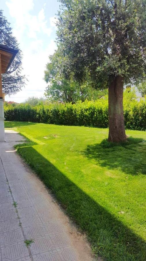 Spacious Apartment In Villa Campanile With Private Pool Orentano Esterno foto